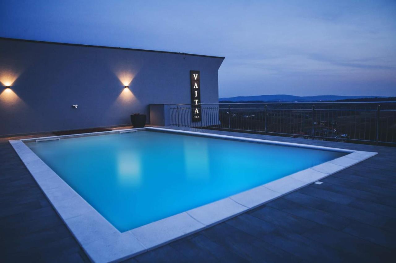 Villa Vajta Dobrovo Exteriér fotografie